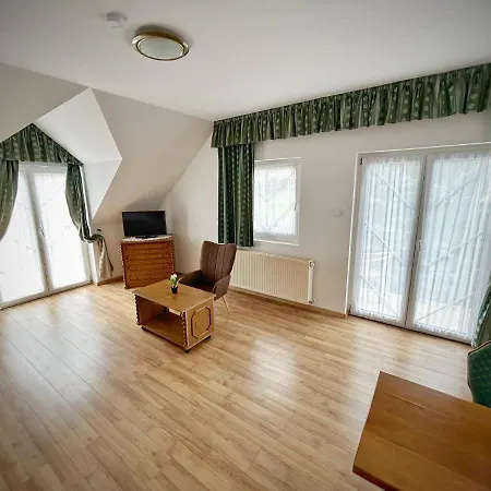B&B Fonix Wellness Panzio 2 B Epulet *