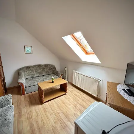 B&B Fonix Wellness Panzio 2 B Epulet